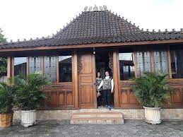 Bale Ayu Resto Cirendeu Tangerang