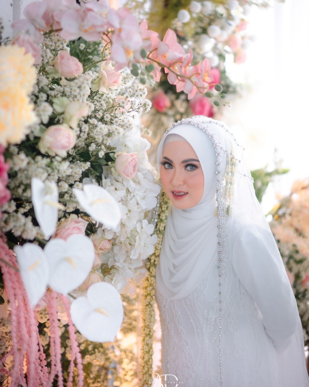 Suasana acara terkait Inspirasi Wedding Adat untuk Acara yang Tetap Rapi dan Modern