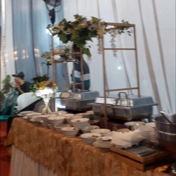 Suasana acara terkait Tips Mengatur Budget Wedding untuk Acara Rumah dan Gedung