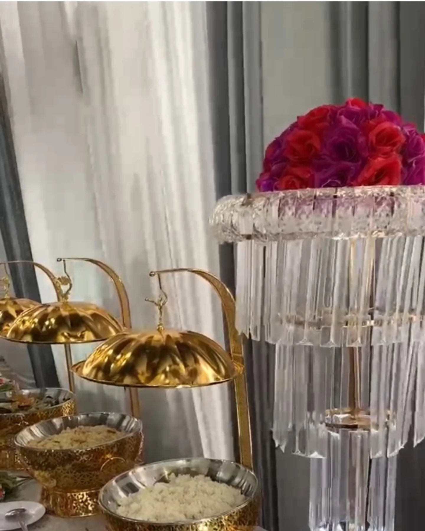 Suasana acara terkait Venue Wedding Gedung atau Rumah: Mana yang Lebih Cocok untuk Acaramu?