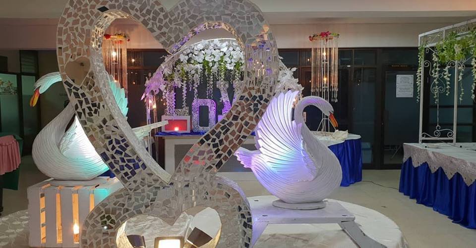 Suasana acara terkait Panduan Memilih Venue Wedding di Surabaya sesuai Jumlah Tamu