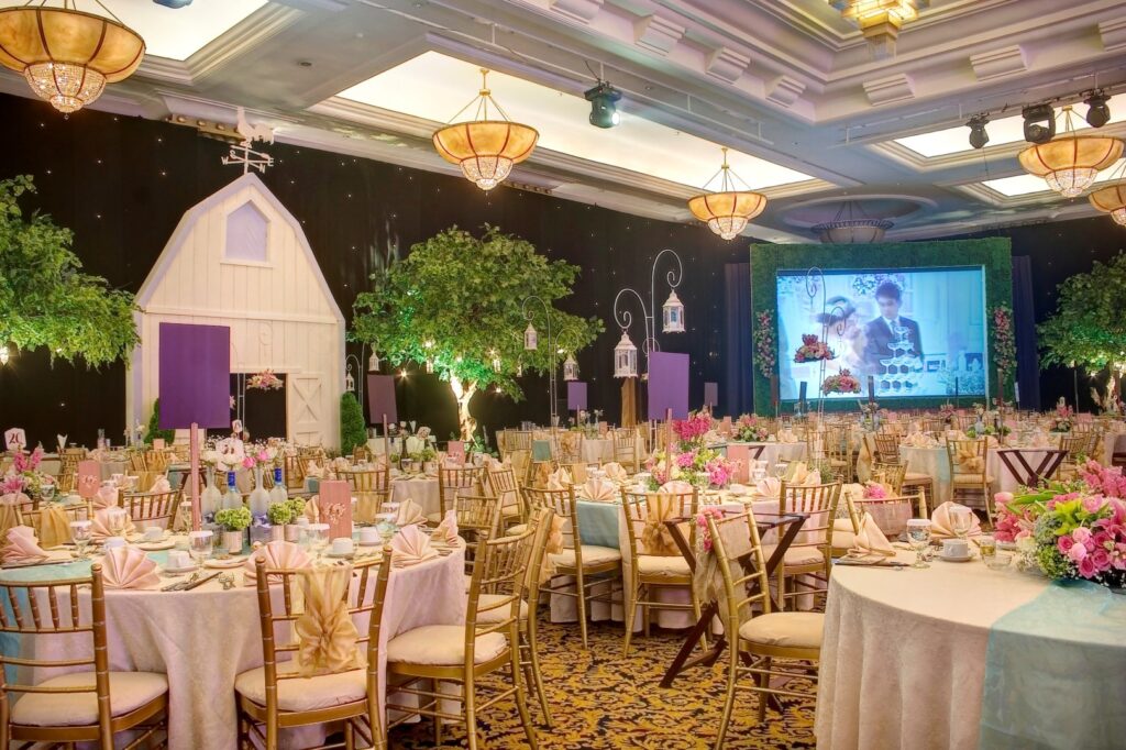 Grand Ballroom Puri Begawan untuk resepsi pernikahan besar di Bogor